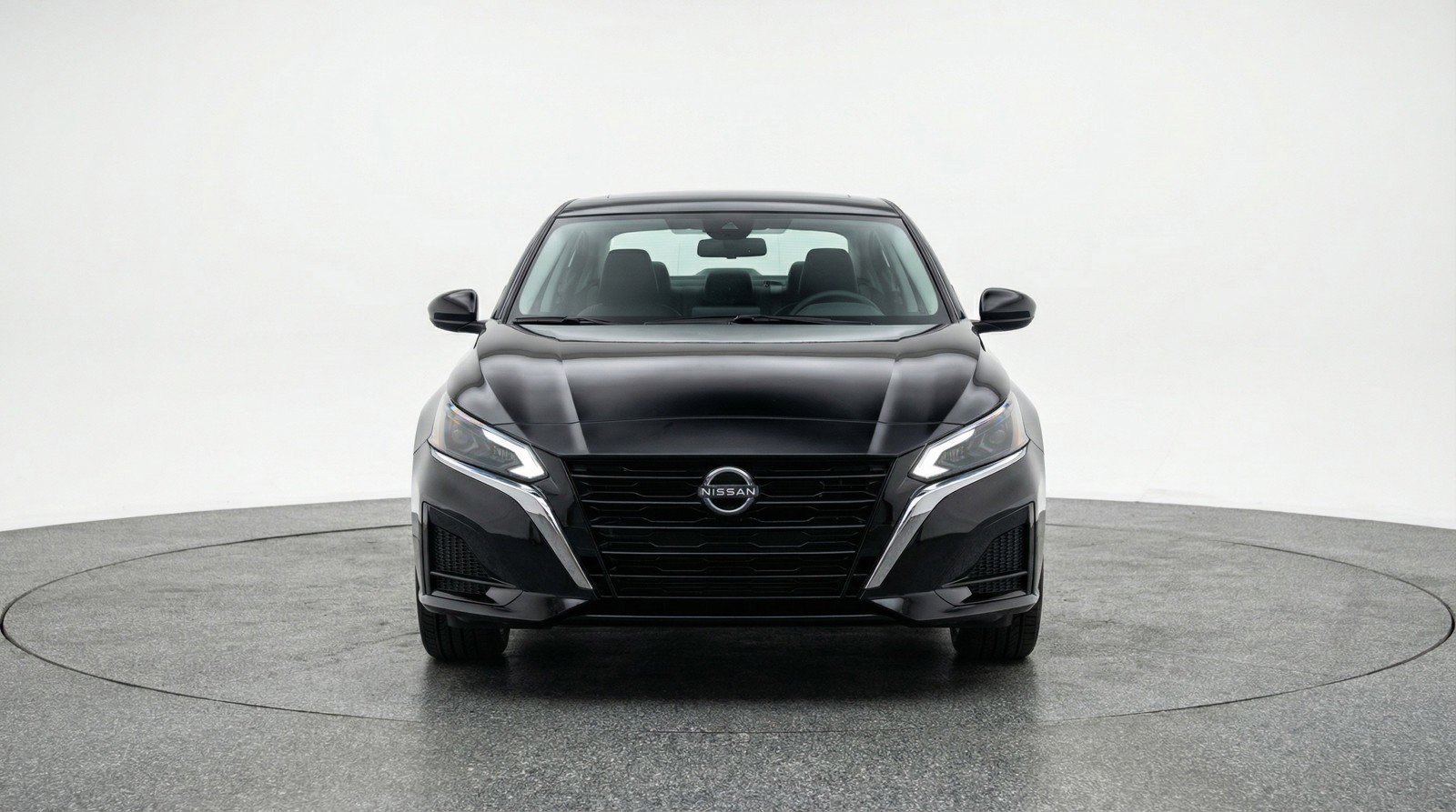 Used 2025 Nissan Altima 2.5 SV image 2