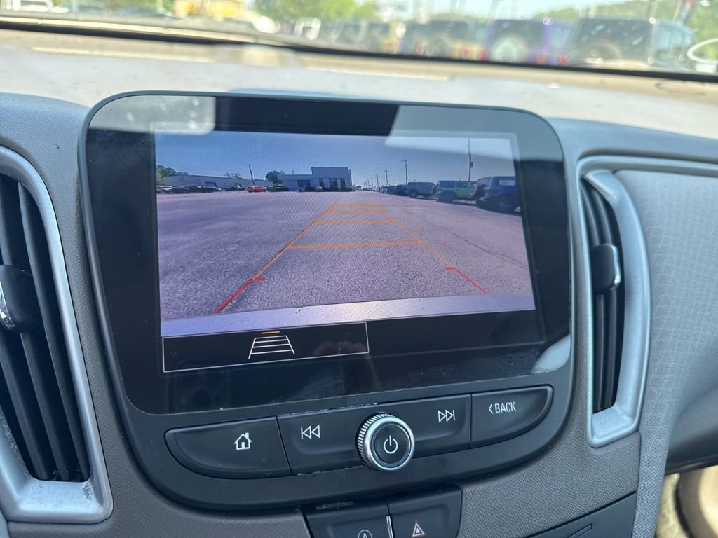 Used 2025 Chevrolet Malibu LT image 13