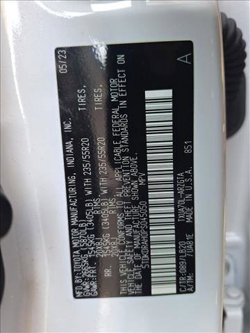 Used 2023 Toyota Highlander Limited image 20