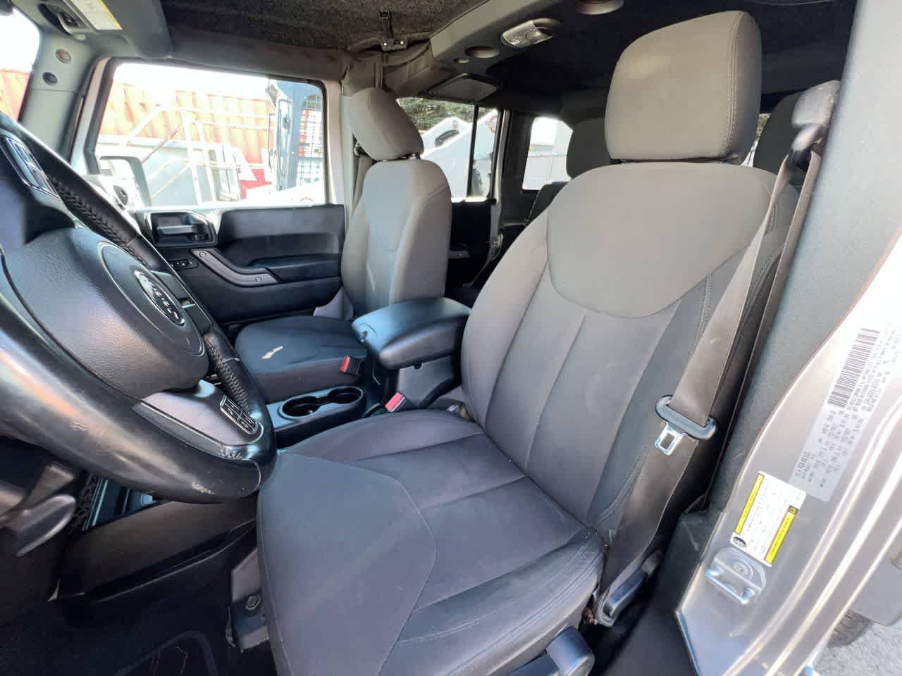 Used 2018 Jeep Wrangler Unlimited Sport S AWD/4WD image 11