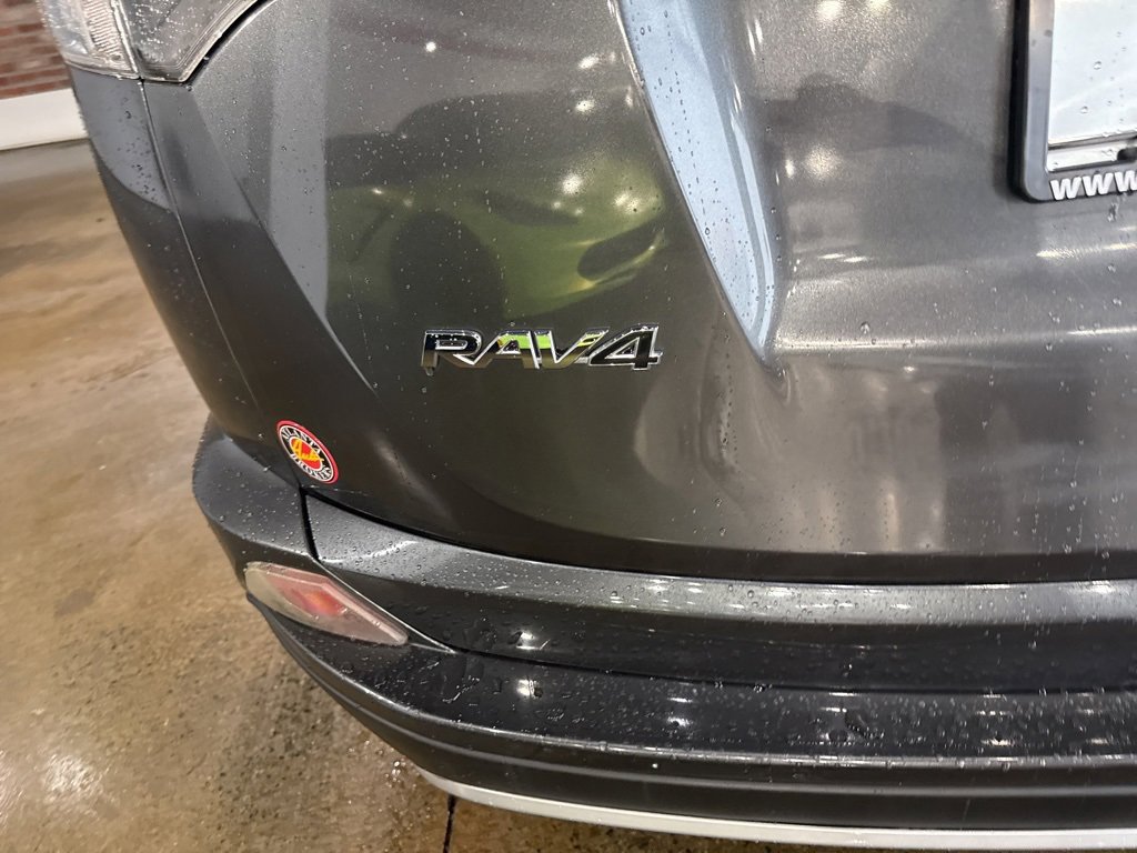 Used 2016 Toyota RAV4 XLE image 18