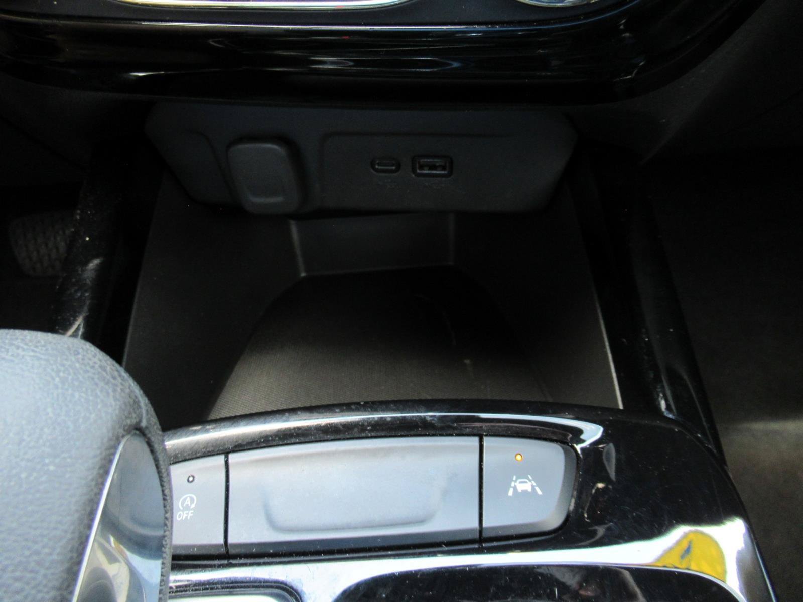 Certified 2024 Chevrolet Trax RS w/ Driver Confidence Package FWD image 26