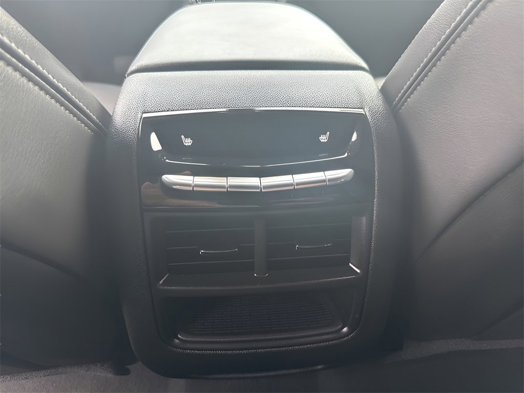 Used 2025 Cadillac XT5 Premium Luxury image 18