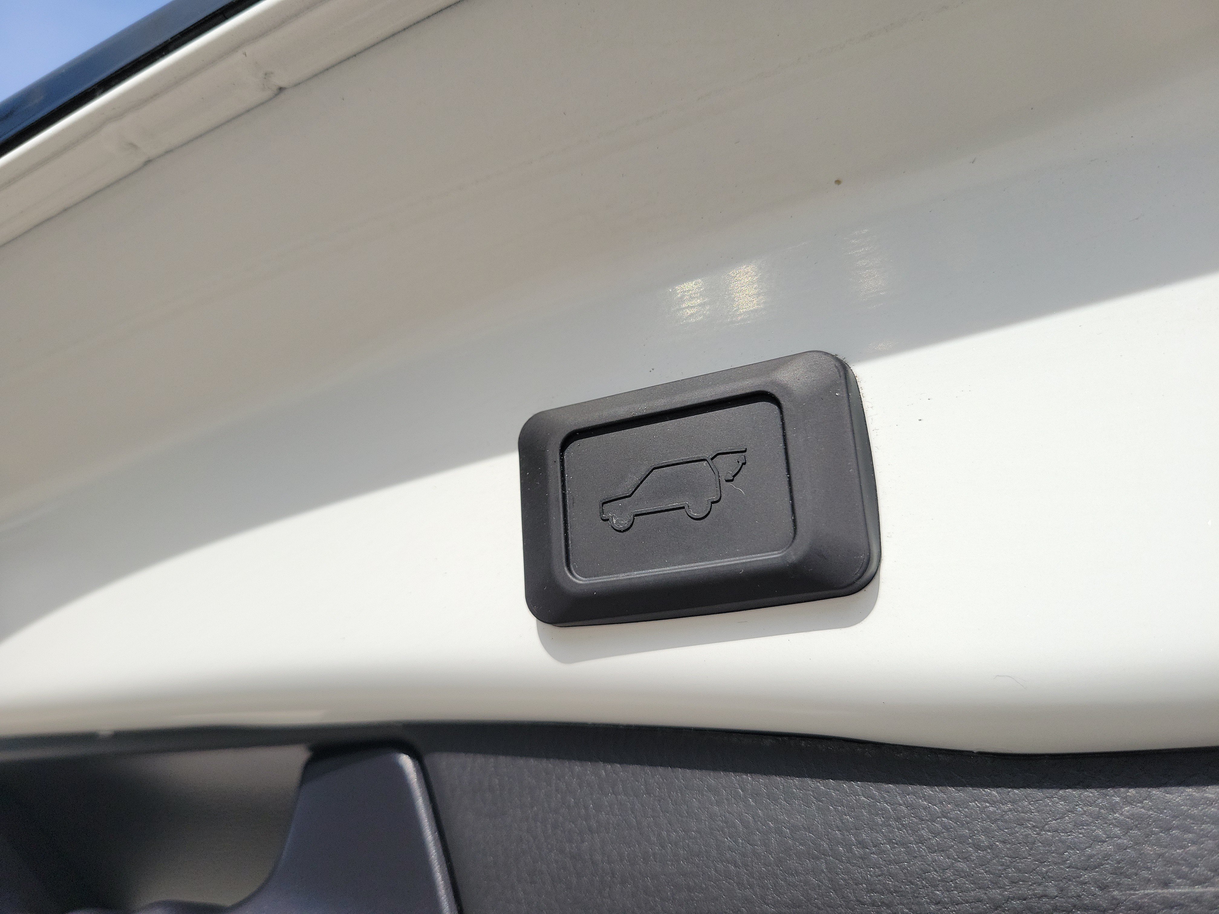 Used 2024 Toyota RAV4 XSE AWD/4WD image 12