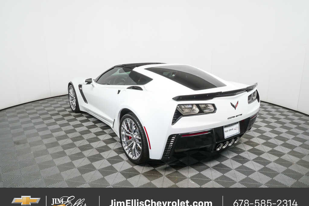 Certified 2015 Chevrolet Corvette Z06 w/ 3LZ Preferred Equipment Group image 25