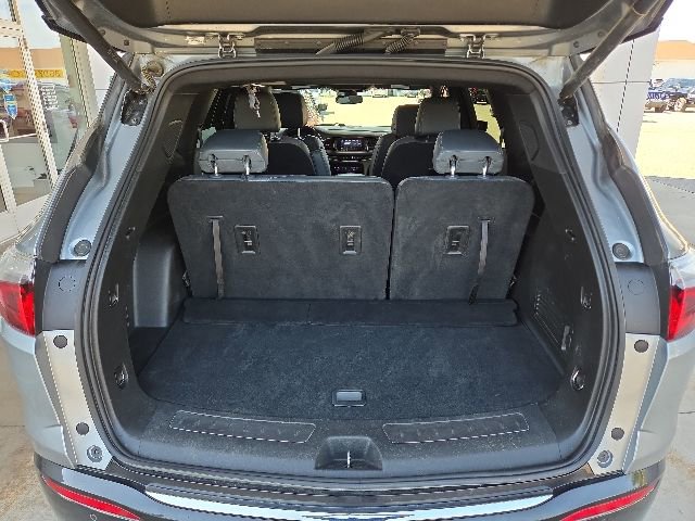 Used 2024 Buick Enclave Essence w/ Experience Buick Package AWD/4WD image 27