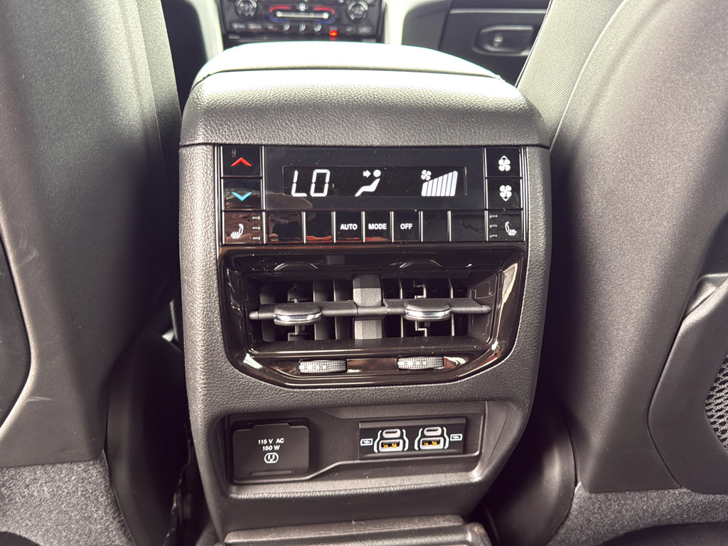 New 2025 Jeep Grand Cherokee L Limited AWD/4WD image 16