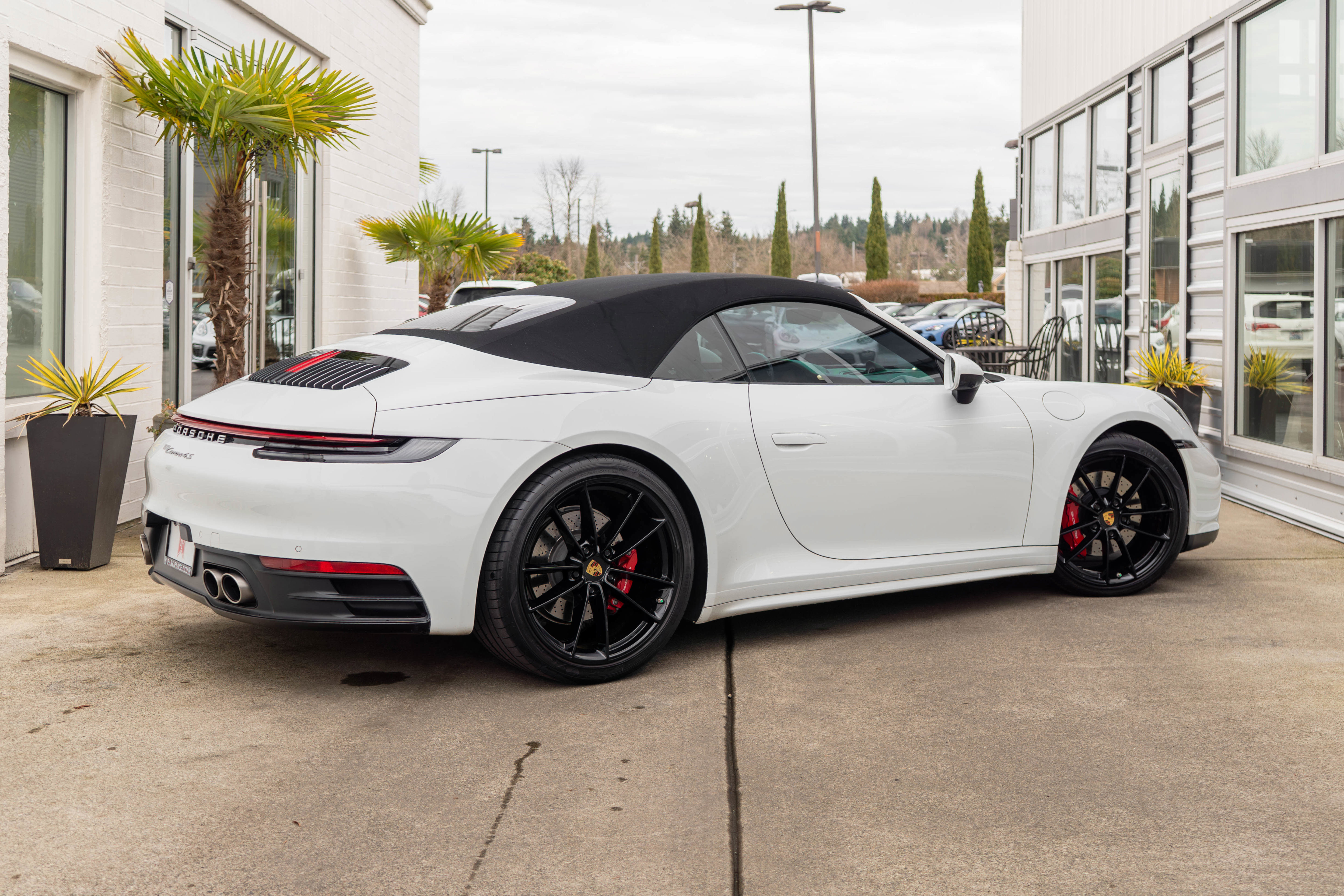 Used 2020 Porsche 911 Carrera 4S image 9