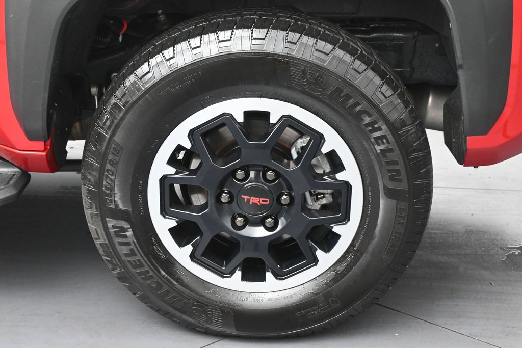 Used 2025 Toyota 4Runner TRD Off-Road Premium w/ Tow Technology Package AWD/4WD image 35