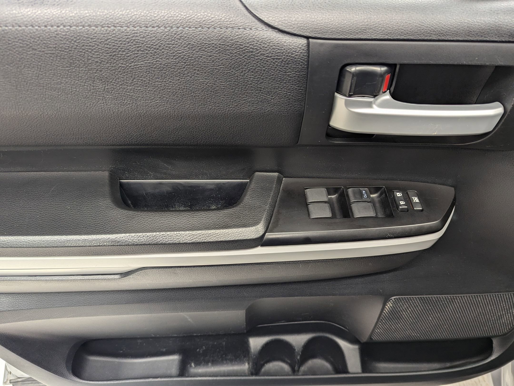 Used 2019 Toyota Tundra SR5 image 10