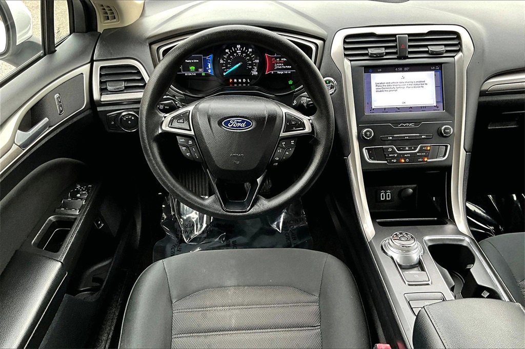 Certified 2019 Ford Fusion SE image 5