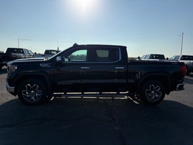 Used 2025 GMC Sierra 1500 SLT AWD/4WD image 2