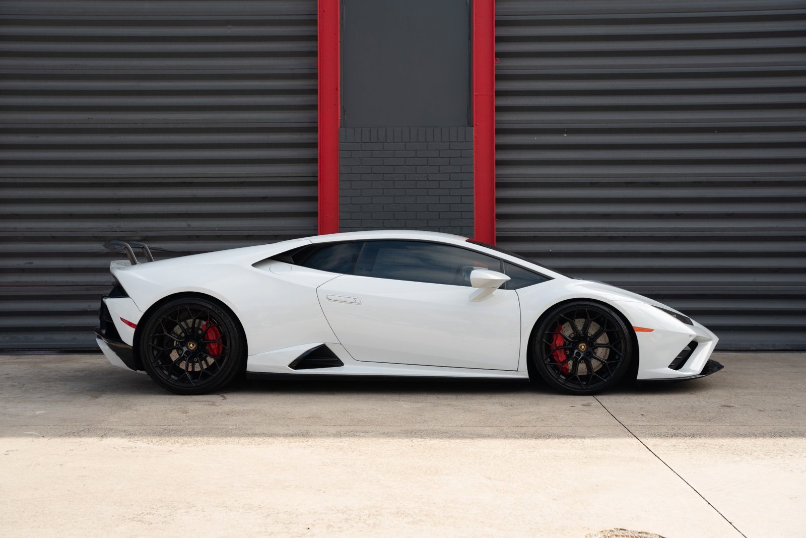 Used 2021 Lamborghini Huracan EVO image 8