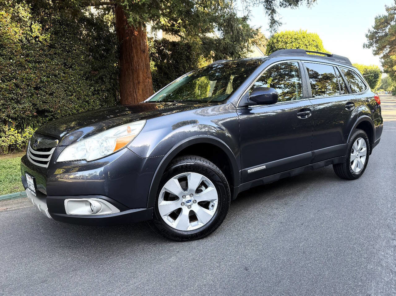 Used 2012 Subaru Outback 2.5i Limited AWD/4WD image 3