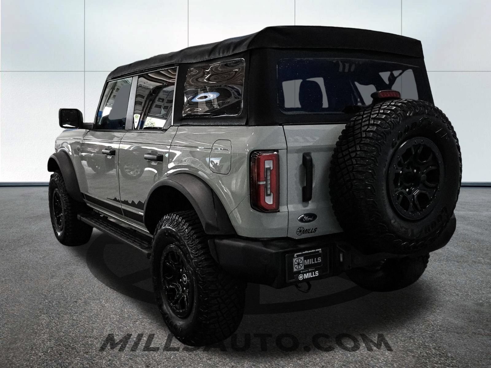 Certified 2022 Ford Bronco Wildtrak AWD/4WD image 5
