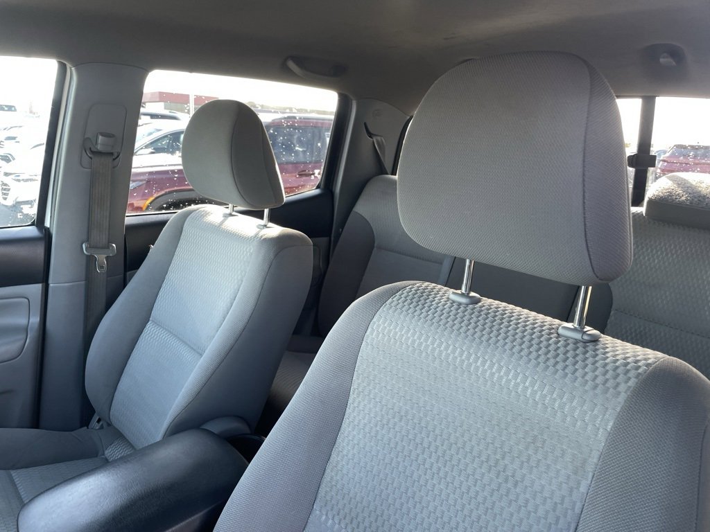Used 2014 Toyota Tacoma PreRunner image 19