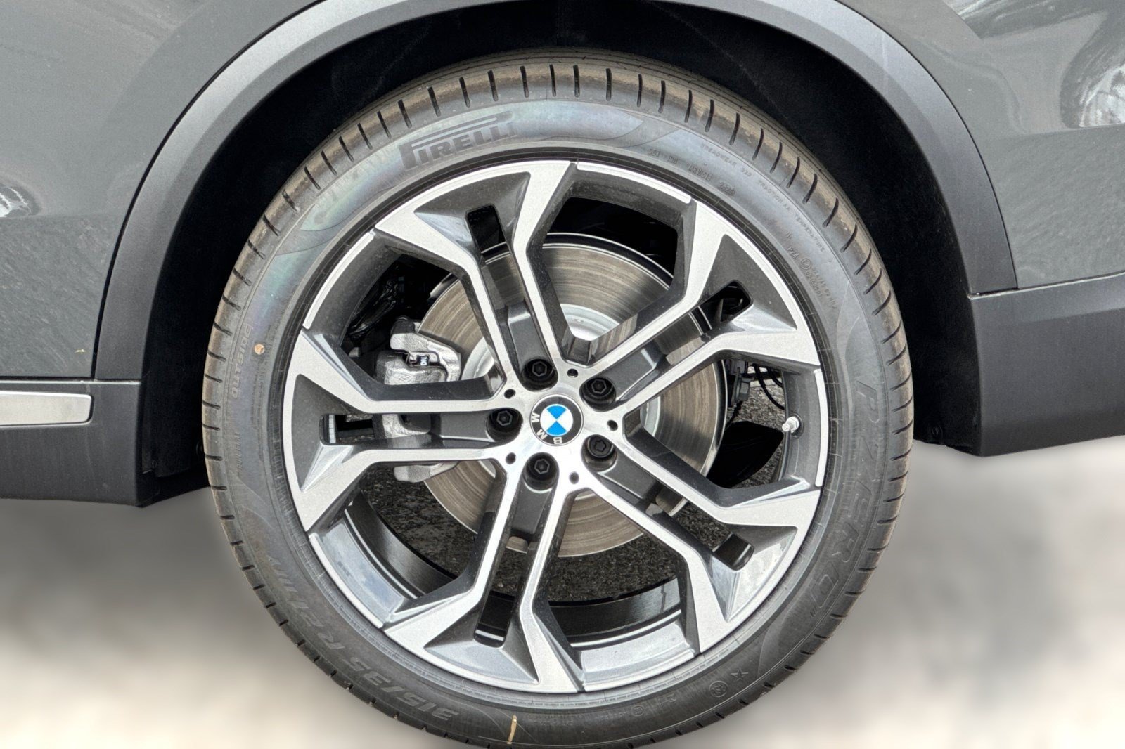 Used 2026 BMW X5 xDrive40i AWD/4WD image 13