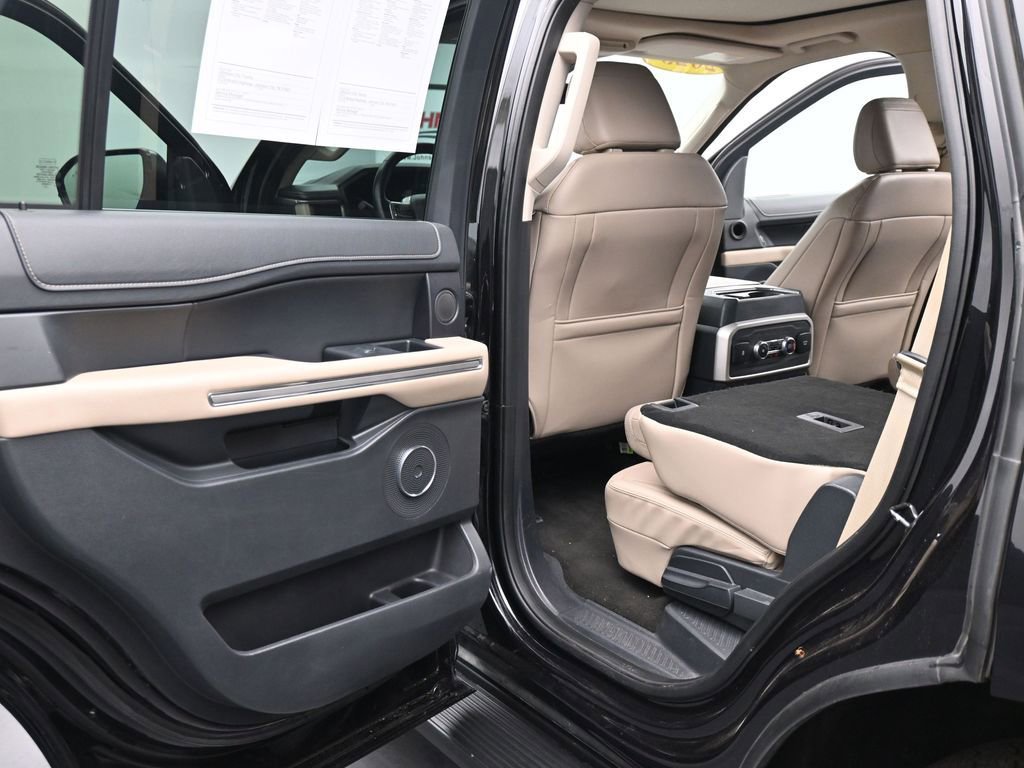 Used 2023 Ford Expedition Limited AWD/4WD image 16