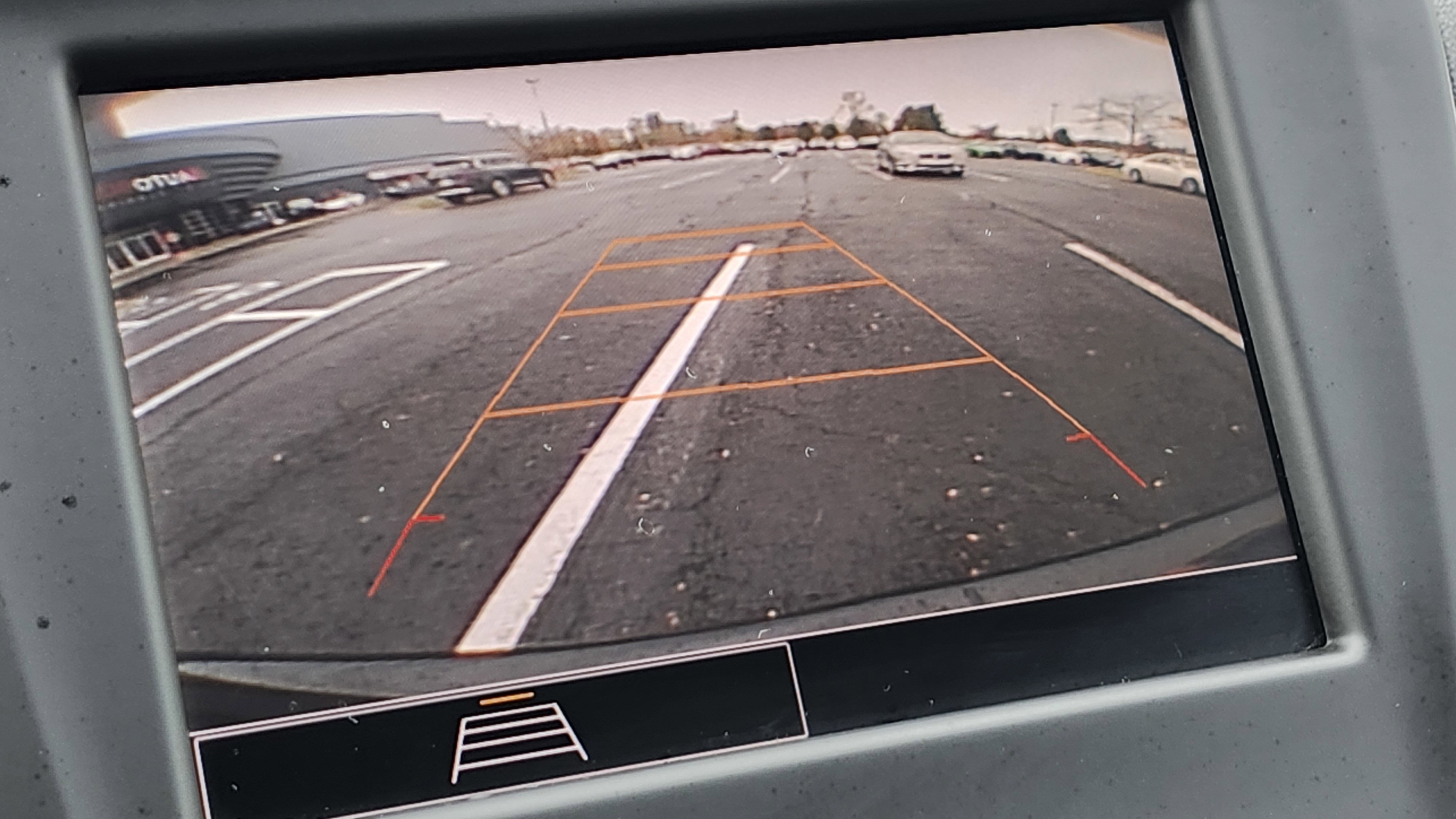 Used 2022 Chevrolet Equinox LS image 23