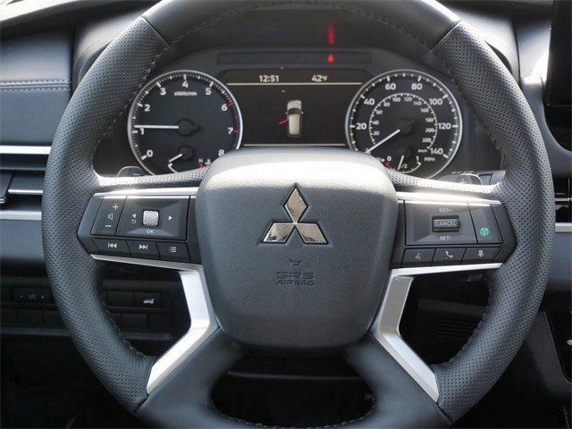 New 2026 Mitsubishi Outlander SE AWD/4WD image 8
