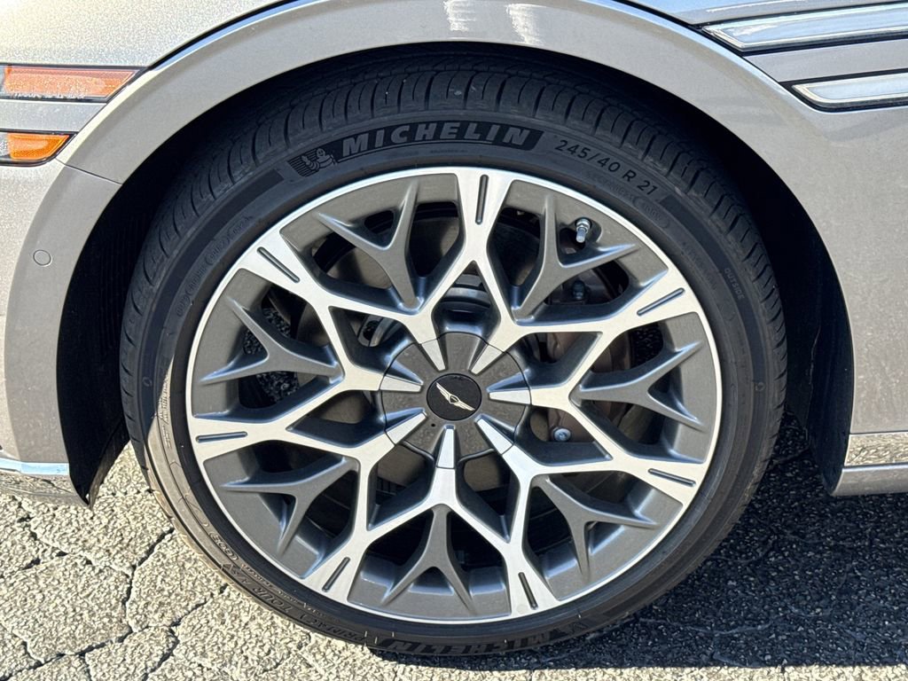 Used 2025 Genesis G90 3.5T image 11