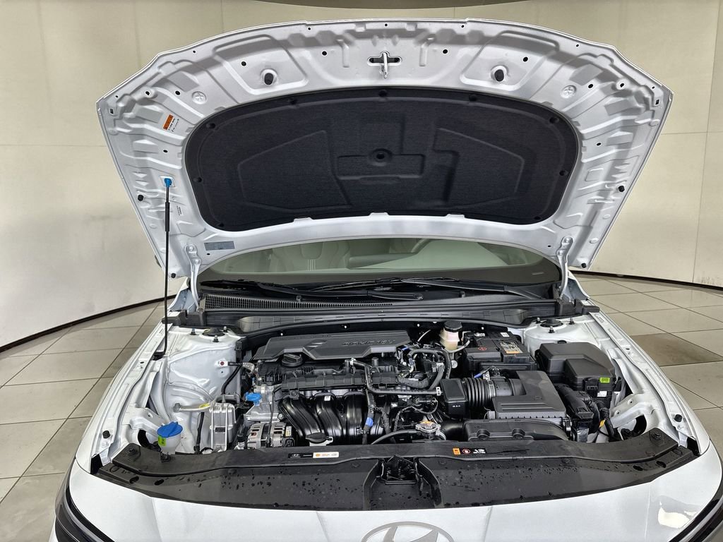 New 2026 Hyundai Elantra Sport FWD image 17