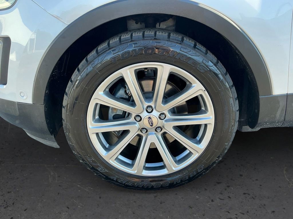 Used 2017 Ford Explorer Limited w/ Equipment Group 301A FWD image 13