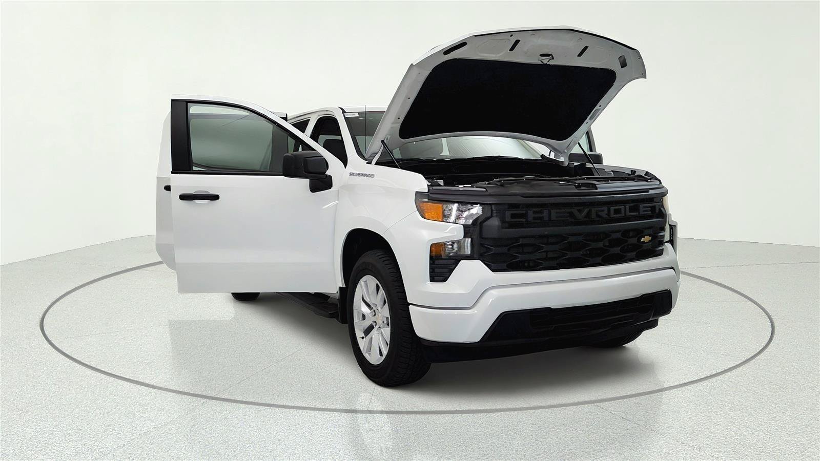 Used 2026 Chevrolet Silverado 1500 Custom AWD/4WD image 9