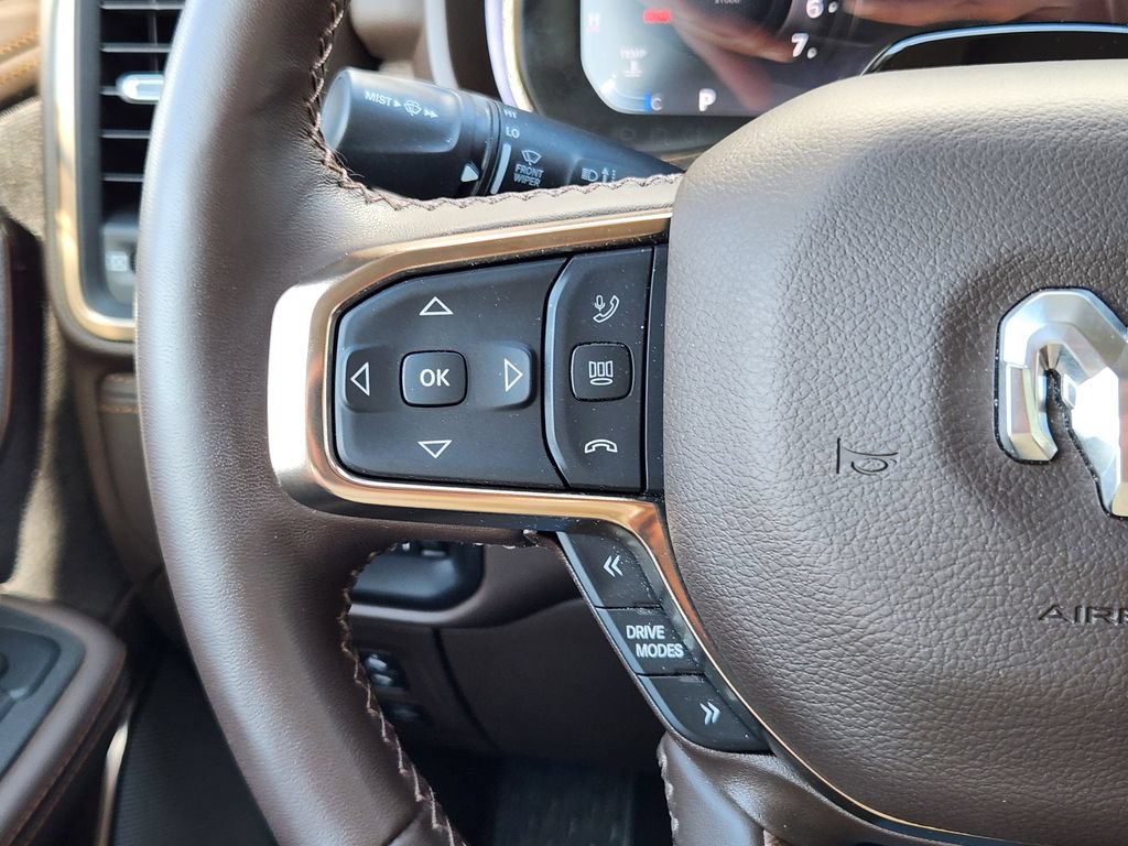 Used 2025 RAM 1500 Limited AWD/4WD image 18