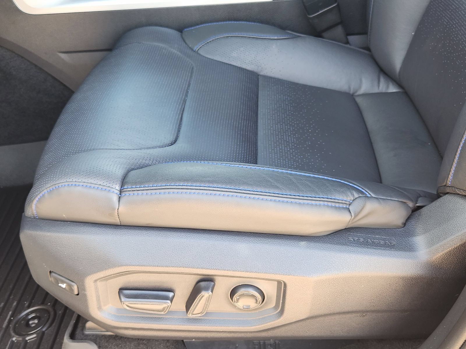 Used 2022 Toyota Tundra Platinum RWD image 27