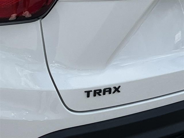 Used 2025 Chevrolet Trax RS w/ Driver Confidence Package image 28