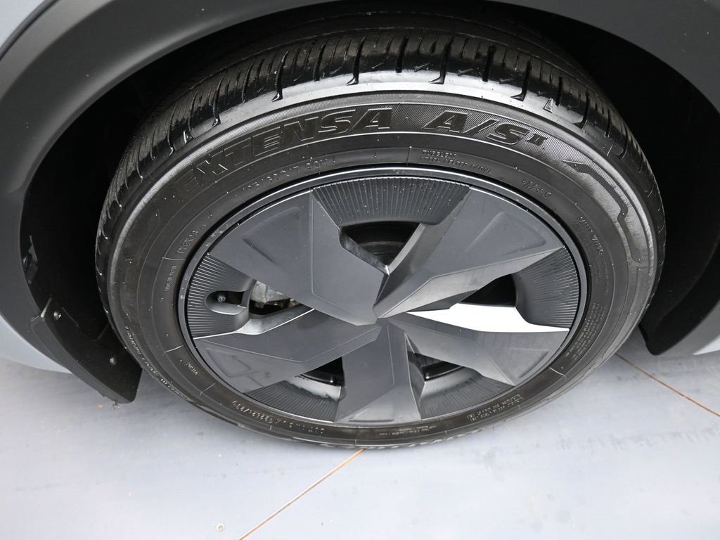 Certified 2024 Toyota Prius Prime SE image 12