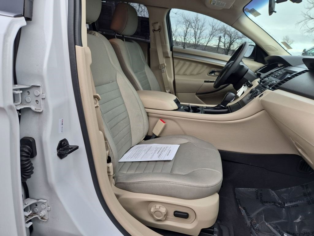 Used 2019 Ford Taurus SE image 30