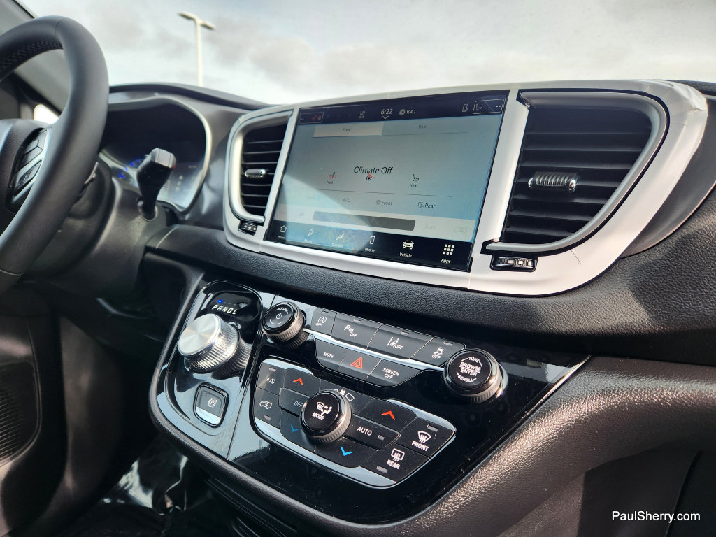 New 2026 Chrysler Voyager LX FWD image 48