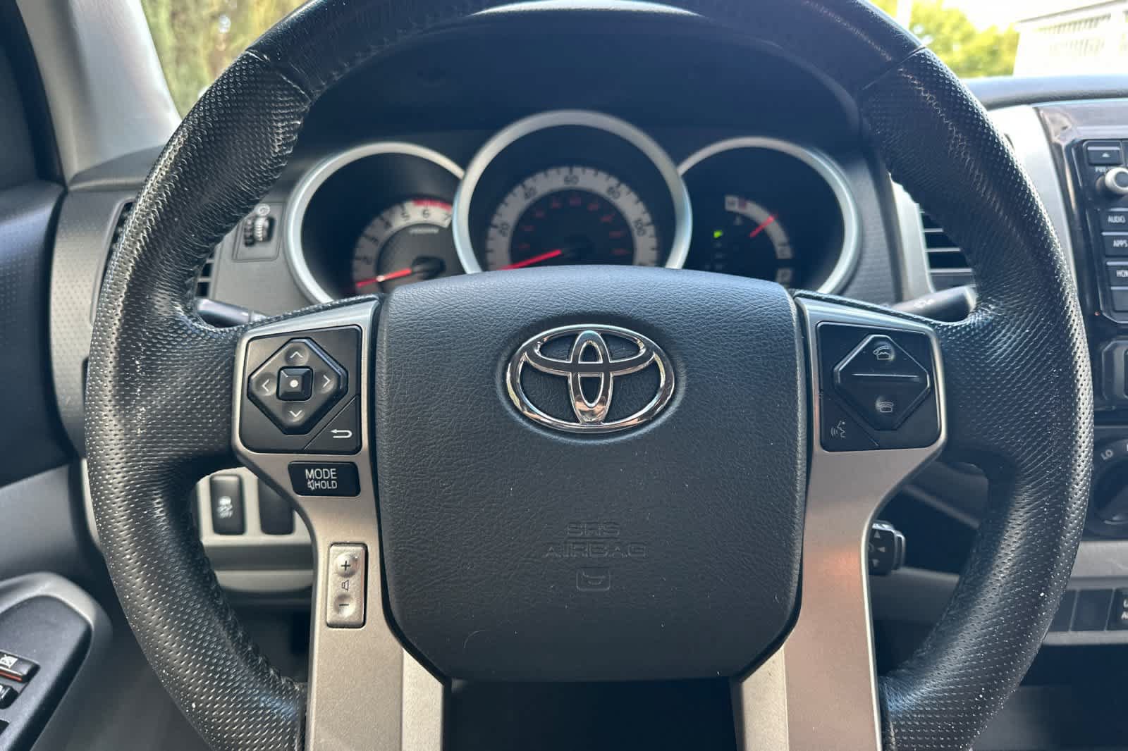 Used 2015 Toyota Tacoma 4x4 Double Cab w/ TRD Sport Package image 25