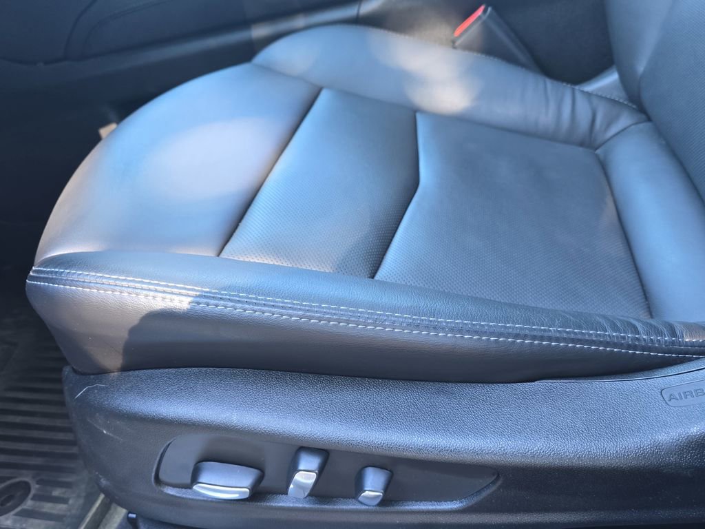 Used 2024 Cadillac XT5 Sportv w/ Technology Package image 28