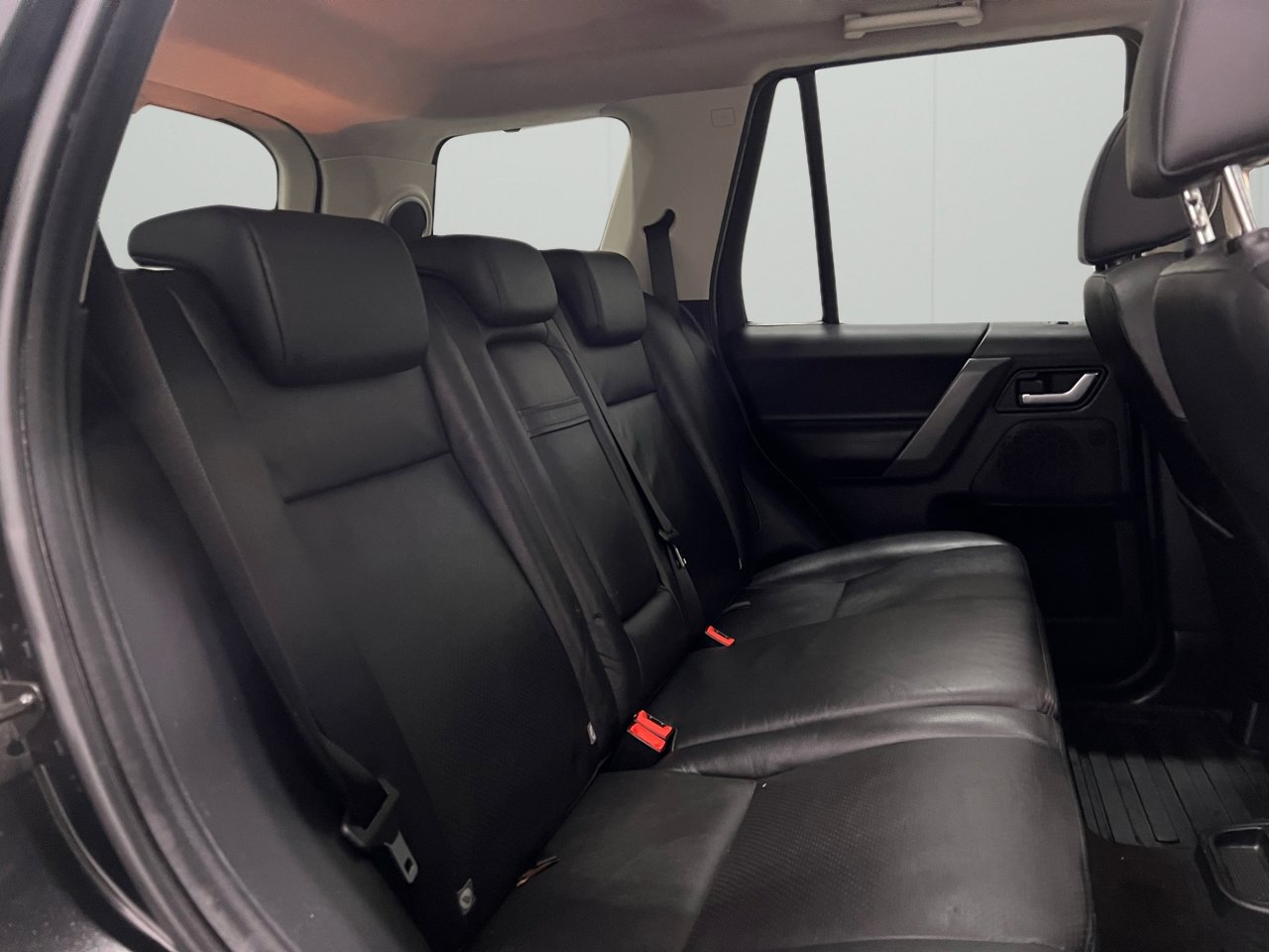 Used 2008 Land Rover LR2 HSE image 24