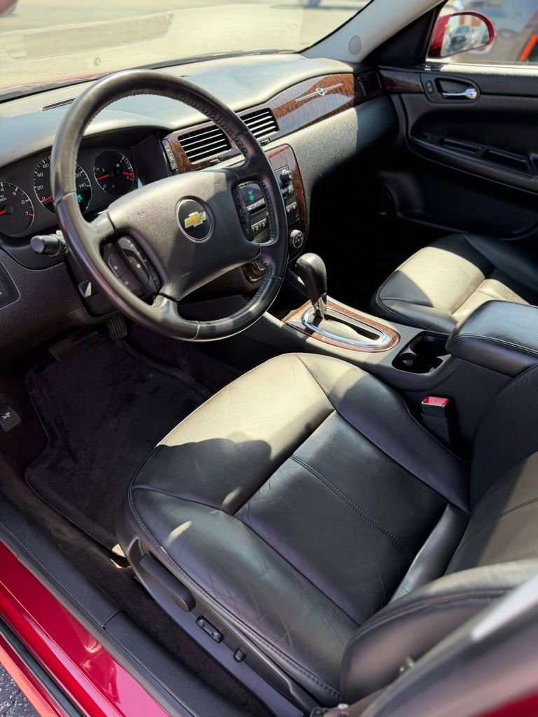 Used 2014 Chevrolet Impala LTZ FWD image 13