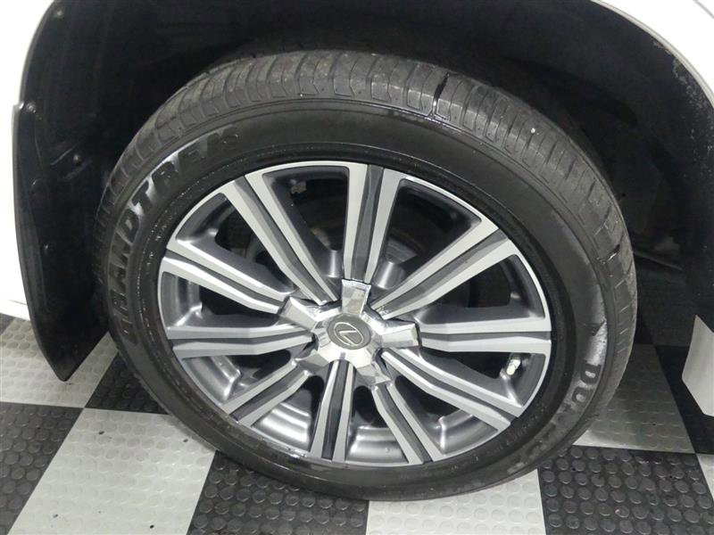 Used 2016 Lexus LX 570 4WD image 16