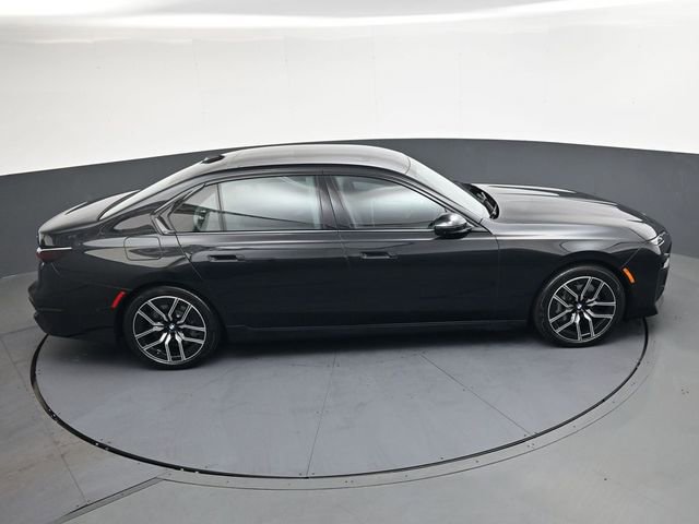 Used 2025 BMW 760i xDrive w/ Luxury Rear Seating Package AWD/4WD image 22