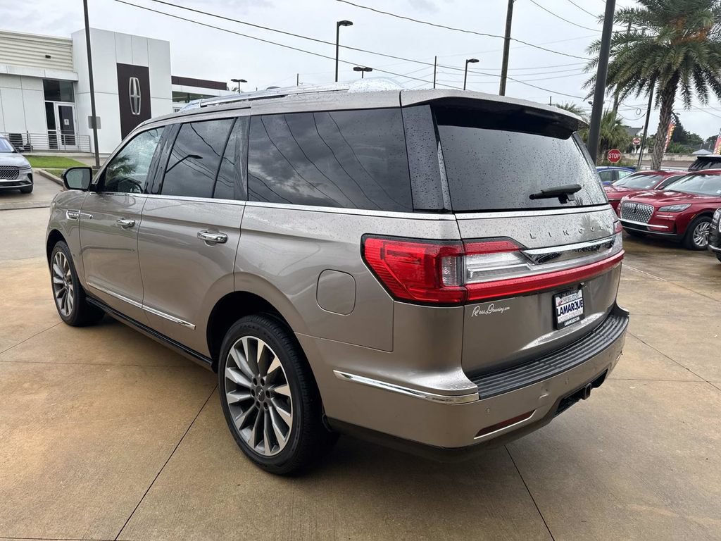 Used 2019 Lincoln Navigator Select RWD image 6