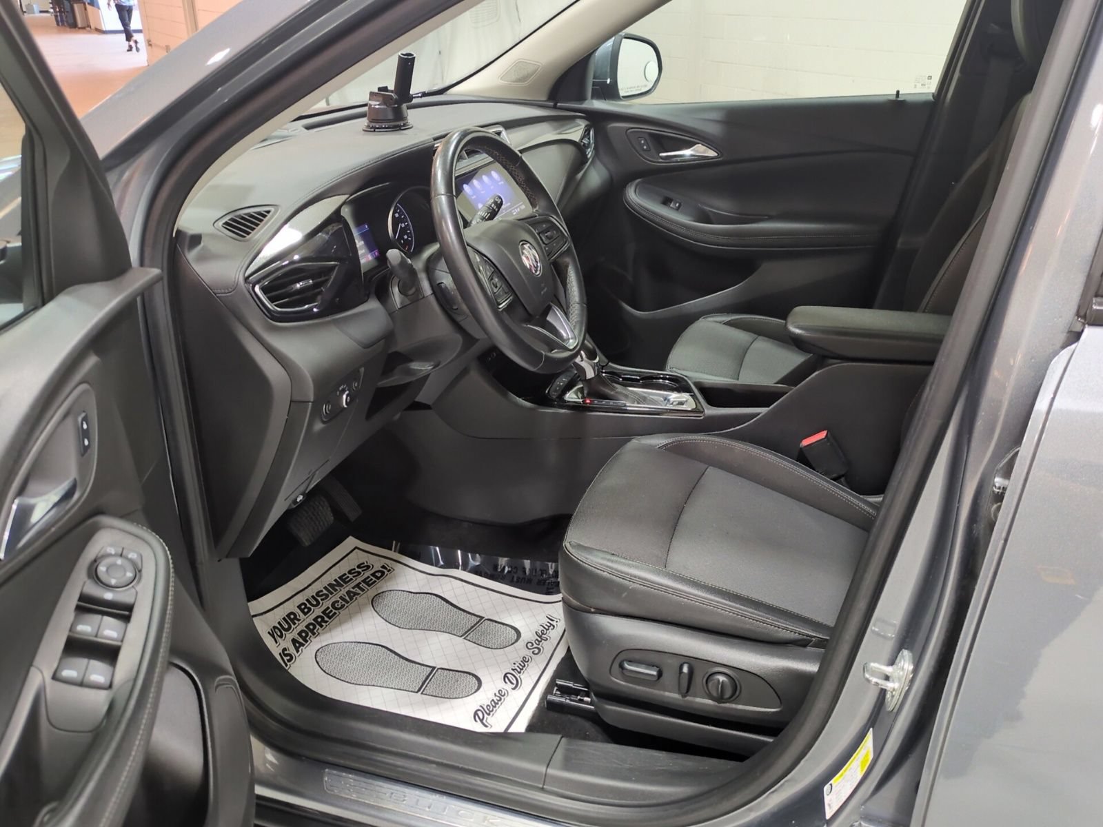 Used 2022 Buick Encore GX Preferred w/ Cold Weather Comfort Package AWD/4WD image 15