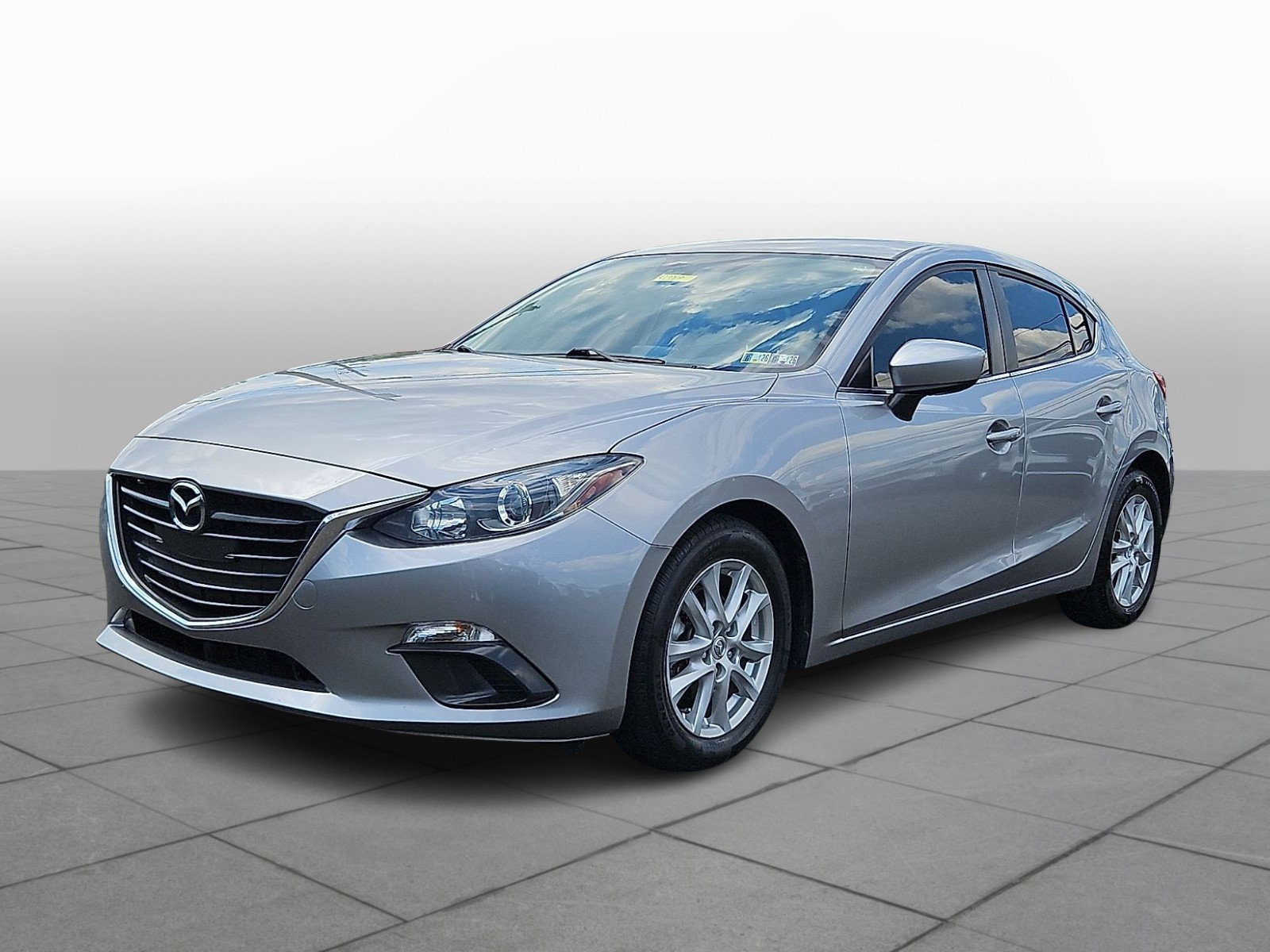 Used 2016 MAZDA MAZDA3 i Sport w/ Preferred Equipment Package FWD image 4