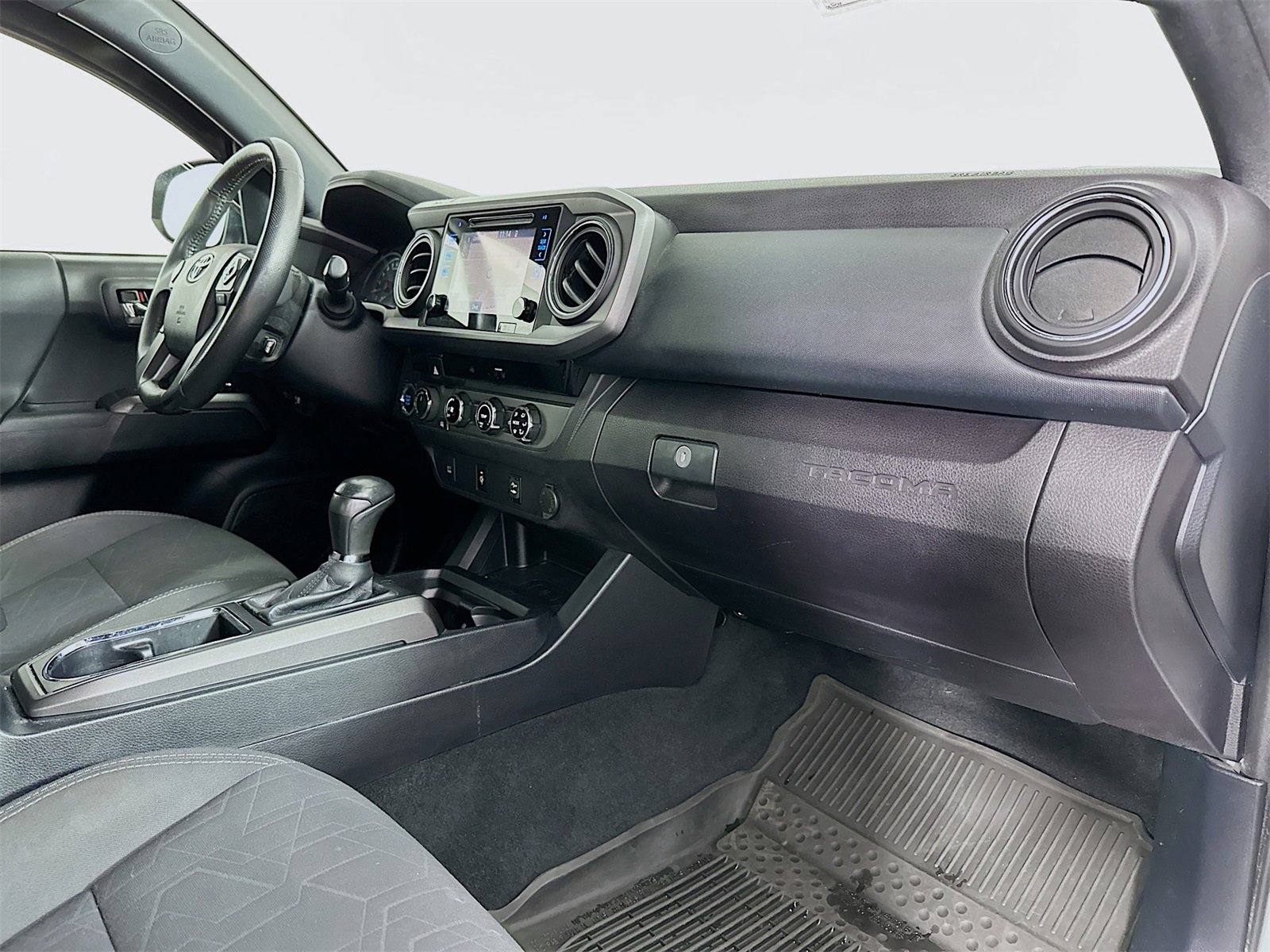 Certified 2017 Toyota Tacoma TRD Off-Road w/ Tow Package (A/T) image 27