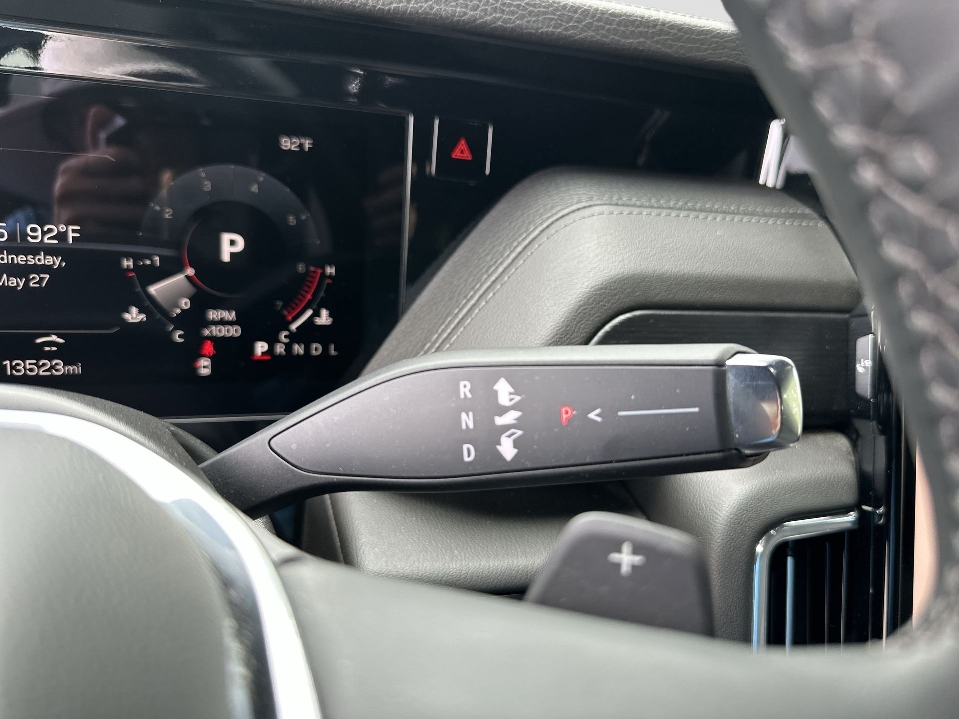 Certified 2025 GMC Yukon XL Denali AWD/4WD image 16