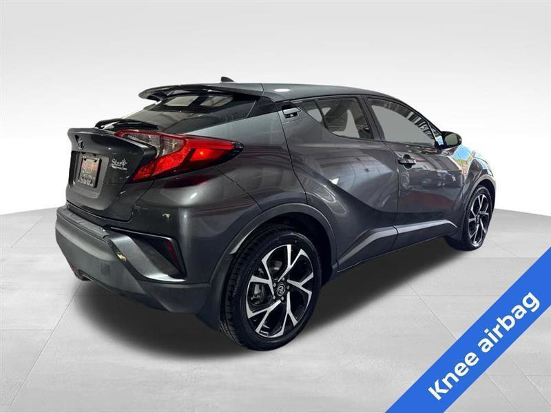 Used 2018 Toyota C-HR XLE FWD image 5