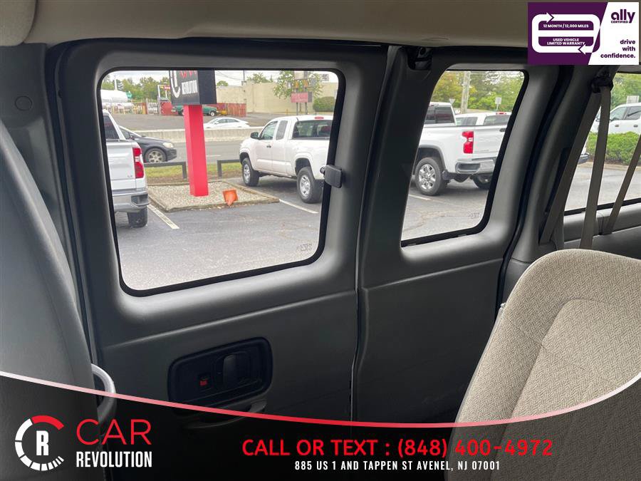 Used 2023 Chevrolet Express 3500 LS RWD image 33
