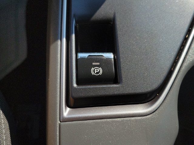 Certified 2024 Subaru Crosstrek 2.0i Premium AWD/4WD image 30
