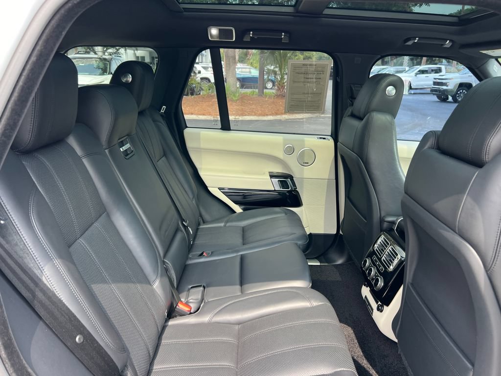Used 2014 Land Rover Range Rover HSE AWD/4WD image 24