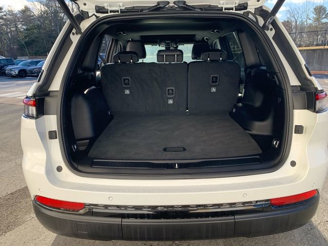 Used 2023 Jeep Grand Cherokee Altitude image 13